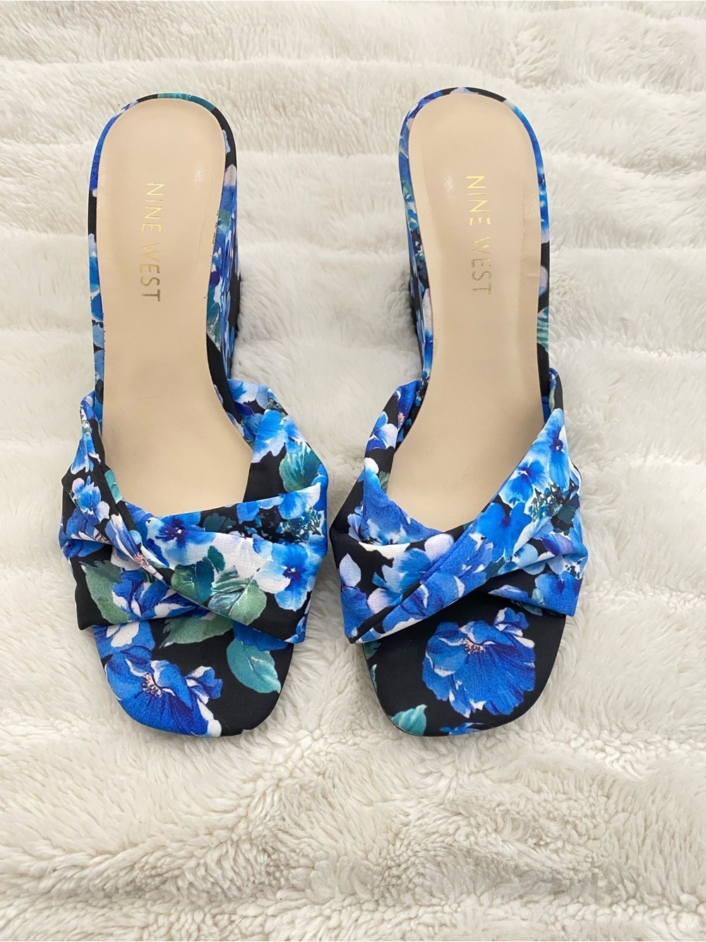 Nine West Blue Floral Knot Wedge Sandals Size 6.5